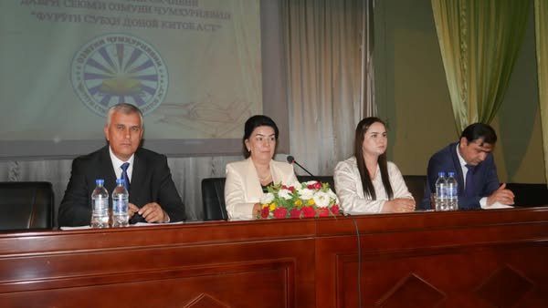 ОҒОЗИ ДАВРИ ВИЛОЯТИИ ОЗМУНИ «ФУРӮҒИ СУБҲИ ДОНОӢ КИТОБ АСТ»