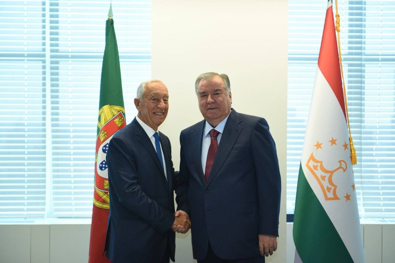 Мулоқот бо Президенти Ҷумҳурии Португалия Марселу Ребелу де Соуза