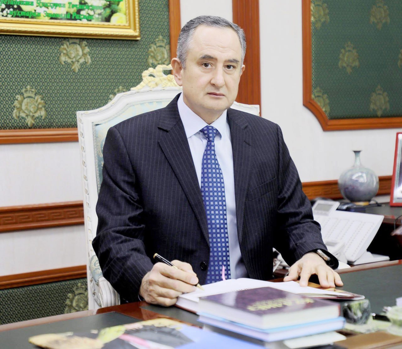 Конститутсия заминаи пешравии тамоми  ҷанбаҳои ҳаёти мардумро фароҳам овардааст