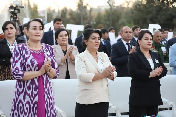 РӮЗИ ПРЕЗИДЕНТИ ҶУМҲУРИИ ТОҶИКИСТОН БО ТАНТАНА ҶАШН ГИРИФТА ШУД