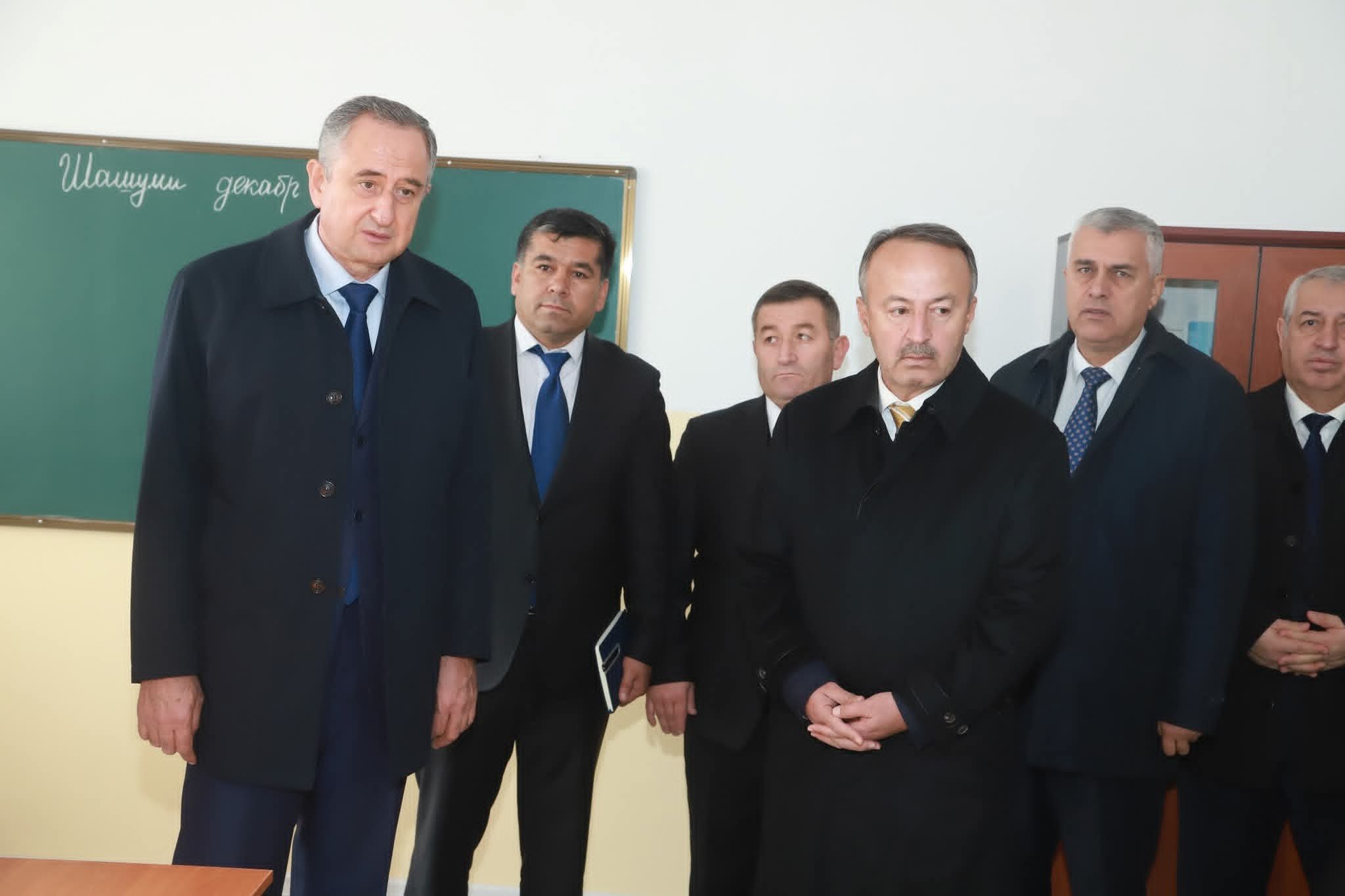 РАИСИ ВИЛОЯТ ДАР ДЕҲАИ ПАХТАКОРИ НОҲИЯИ ЁВОН БИНОИ ИЛОВАГИИ ТАЪЛИМИРО ИФТИТОҲ НАМУДАНД