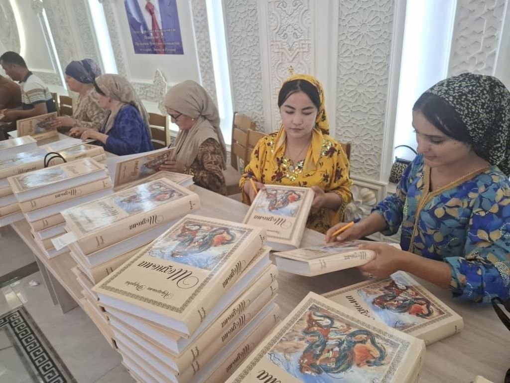 РУҲИ“ШОҲНОМА”–И ФИРДАВСӢ ДАР ҲАР ЯК ХОНАВОДАИ ТОҶИК