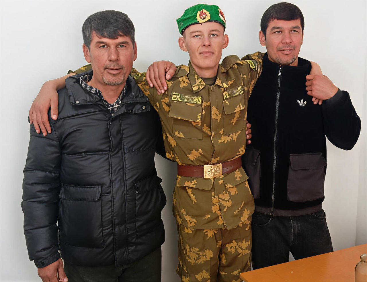 БО ИХТИЁР БО ИФТИХОР