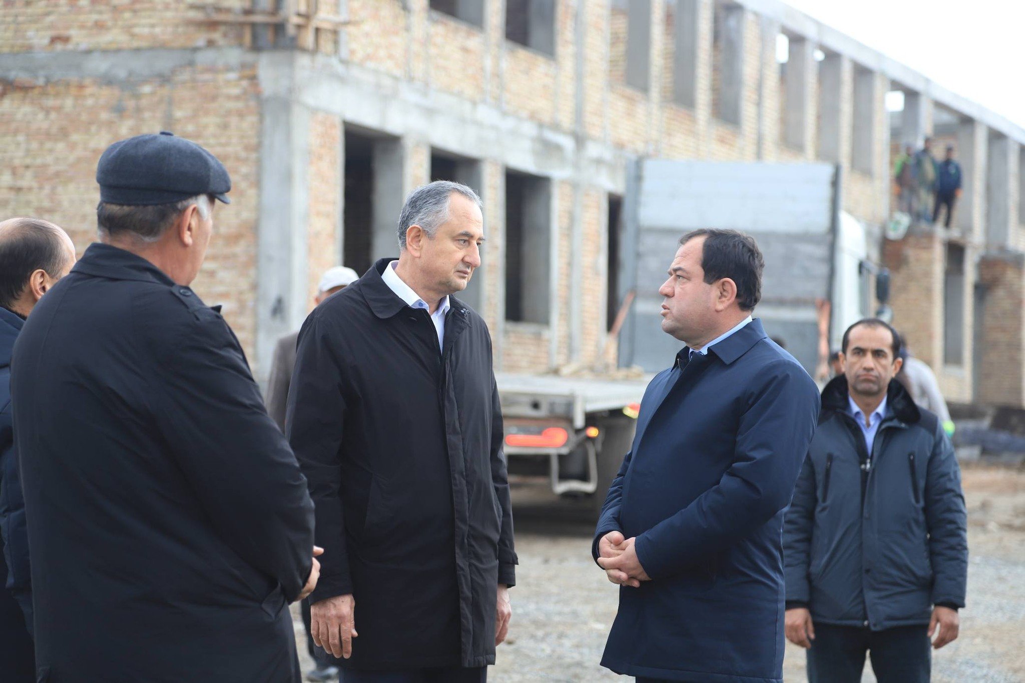 ДАНҒАРА. БОЗДИДИ РАИСИ ВИЛОЯТ АЗ РАФТИ КОРҲОИ СОХТМОНИ МУАССИСАИ ТАЪЛИМӢ