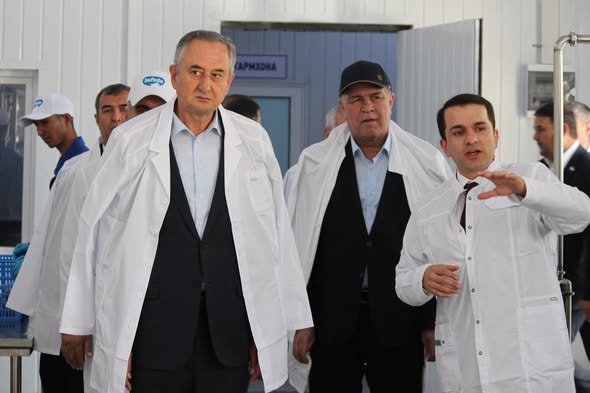 ИФТИТОҲИ КОРХОНАИ КОРКАРДИ МАҲСУЛОТИ ШИРӢ ДАР НОҲИЯИ ДӮСТӢ