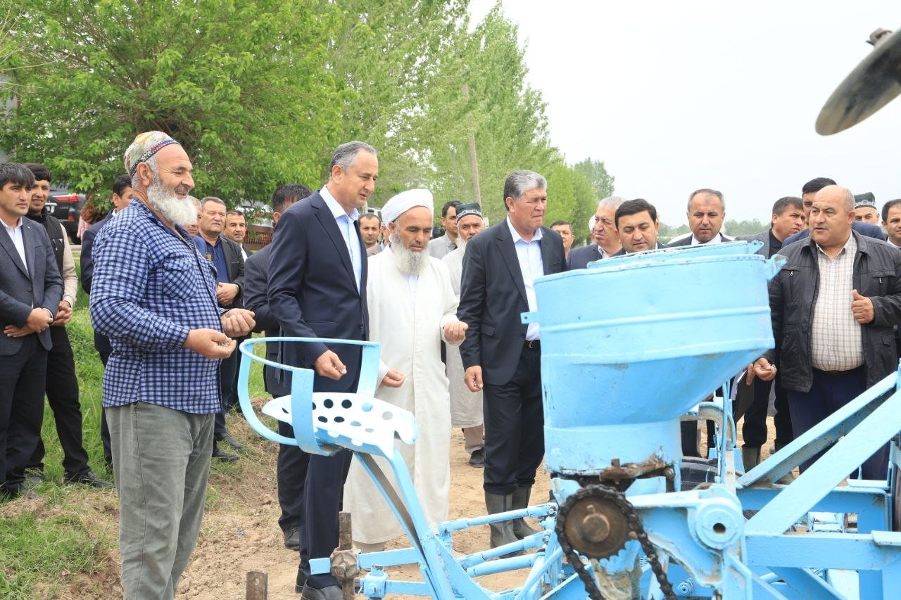 БОЗДИД АЗ РАФТИ КИШТИ ПАХТА ДАР ХОҶАГИИ ДЕҲҚОНИИ «ШОИМАРД» ДАР НОҲИЯИ ҶАЙҲУН