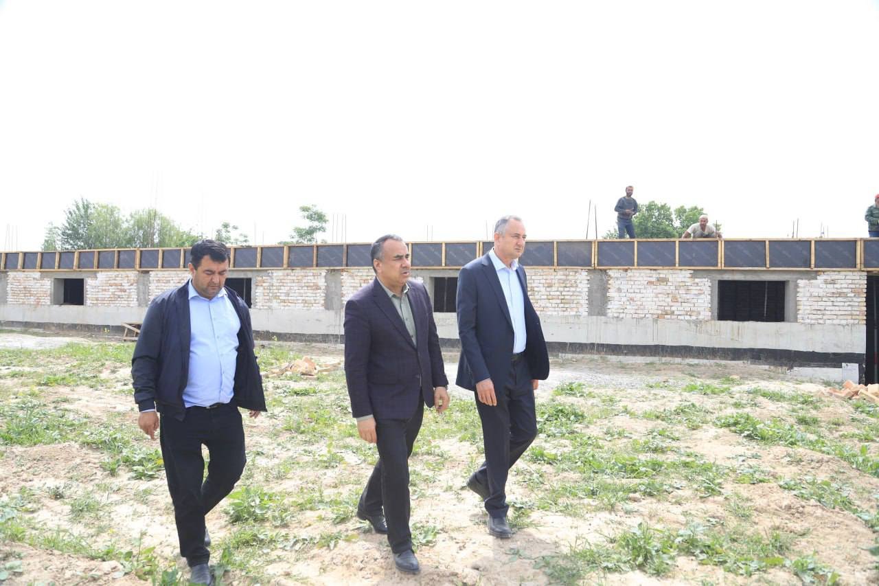 БОЗДИДИ РАИСИ ВИЛОЯТ АЗ РАФТИ КОРҲОИ СОХТМОНИИ КӮДАКИСТОН ДАР НОҲИЯИ ВАХШ