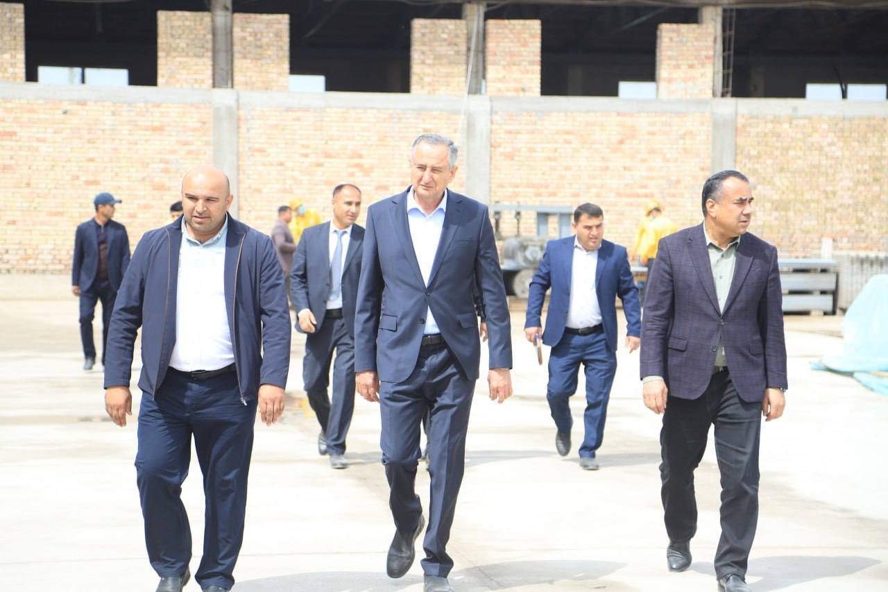 БОЗДИДИ РАИСИ ВИЛОЯТ АЗ ҶАРАЁНИ КОРҲОИ СОХТМОНИИ КОРГОҲИ ИСТЕҲСОЛИ ШИФРИ АЗБЕСТӢ ДАР НОҲИЯИ ВАХШ